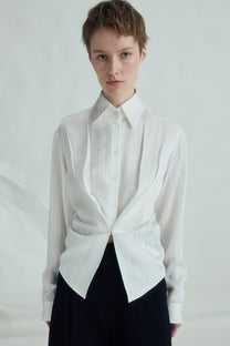 VICKTEERUT Long Sleeve Draped Shirt เสื้อเชิ้ต แขนยาว จับเดรป