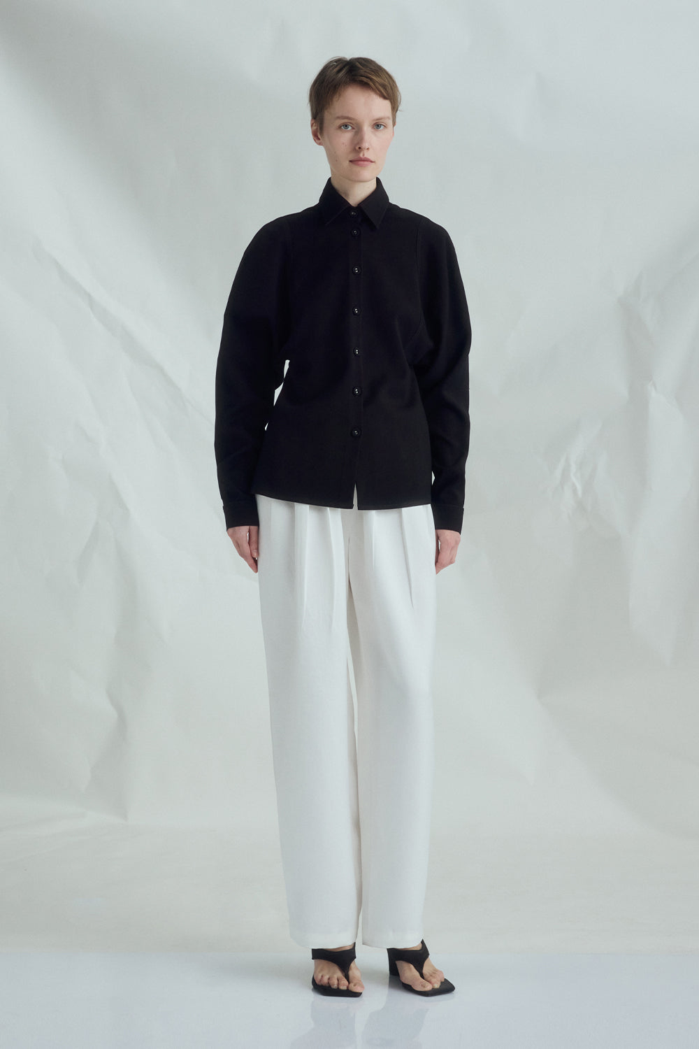 VICKTEERUT Batwing Sleeve Shirt เสื้อเชิ้ต แขนยาว แขนค้างคาว