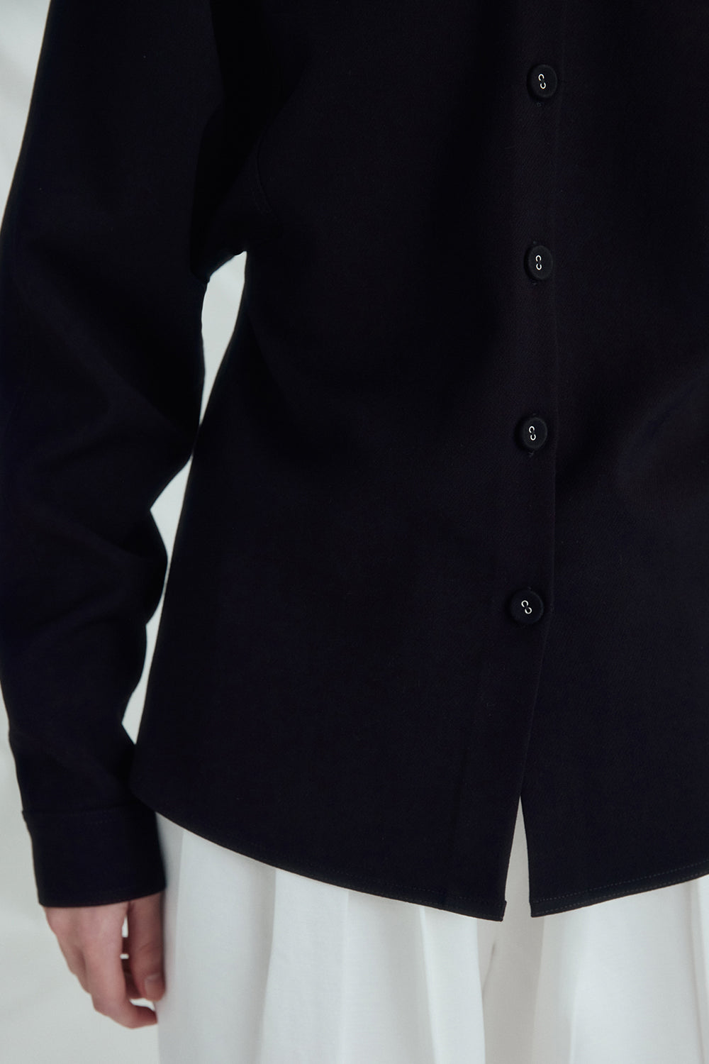 VICKTEERUT Batwing Sleeve Shirt เสื้อเชิ้ต แขนยาว แขนค้างคาว