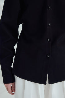 VICKTEERUT Batwing Sleeve Shirt เสื้อเชิ้ต แขนยาว แขนค้างคาว