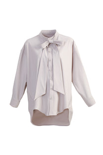 VICKTEERUT Long-Sleeve Oversized Shirt with Pussy-Bow Detail เสื้อเชิ้ต แขนยาว ทรงโอเวอร์ไซส์