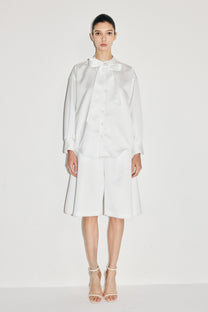 VICKTEERUT Long-Sleeve Oversized Shirt with Pussy-Bow Detail เสื้อเชิ้ต แขนยาว ทรงโอเวอร์ไซส์