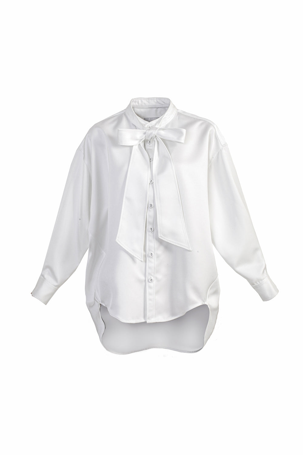 VICKTEERUT Long-Sleeve Oversized Shirt with Pussy-Bow Detail เสื้อเชิ้ต แขนยาว ทรงโอเวอร์ไซส์
