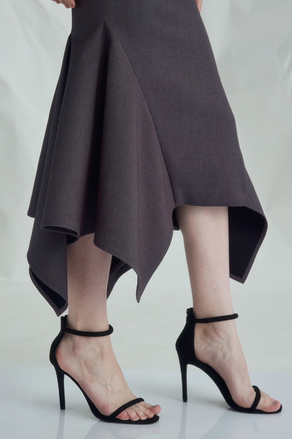 VICKTEERUT High-Waist Mermaid Skirt กระโปรงเอวสูง ทรงเมอร์เมด
