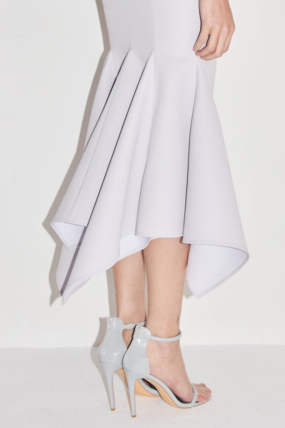VICKTEERUT High-Waist Mermaid Skirt กระโปรงเอวสูง ทรงเมอร์เมด