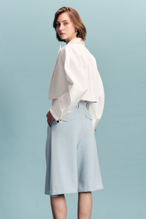 VICKTEERUT Three-Quarter Shorts with Front Pleats กางเกงขาสั้น ขาสามส่วน จีบหน้า