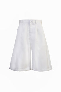 VICKTEERUT Three-Quarter Shorts with Front Pleats กางเกงขาสั้น ขาสามส่วน จีบหน้า