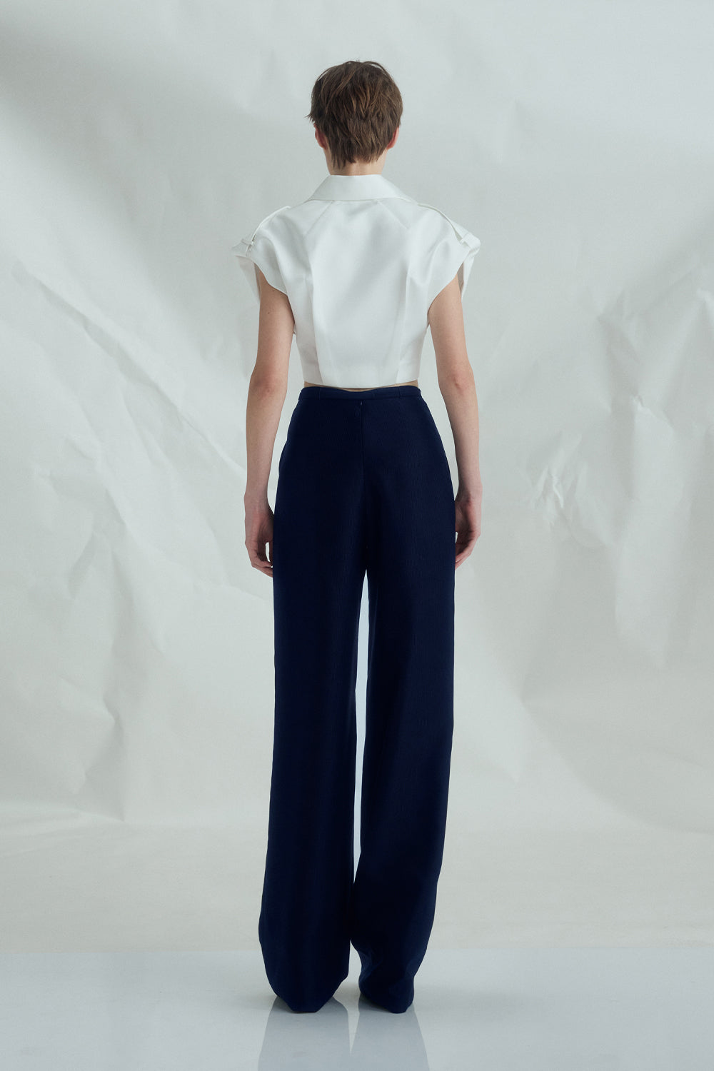 VICKTEERUT Front Pleat Trousers with Belt Detail กางเกงขายาว จีบหน้า ตกแต่งเข็มขัด