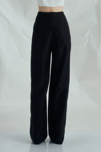VICKTEERUT Front Pleat Trousers with Belt Detail กางเกงขายาว จีบหน้า ตกแต่งเข็มขัด