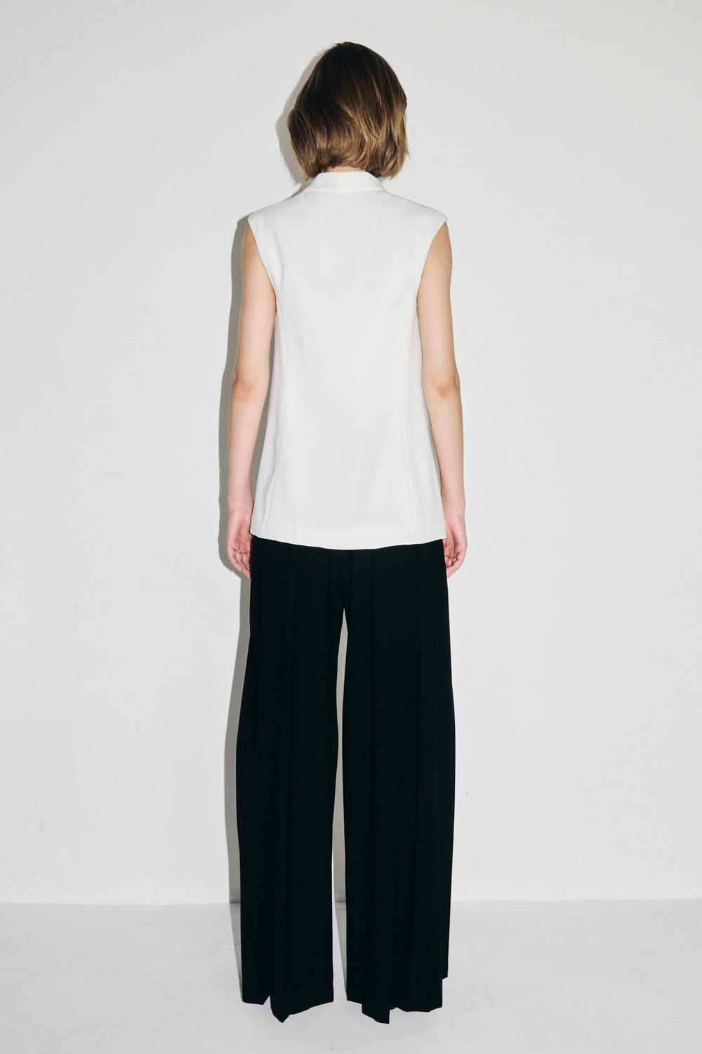 VICKTEERUT Pleated Wide-Leg Trousers กางเกงขาบาน จับจีบ