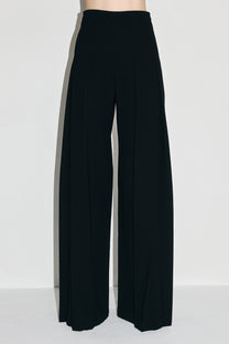 VICKTEERUT Pleated Wide-Leg Trousers กางเกงขาบาน จับจีบ