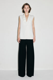 VICKTEERUT Pleated Wide-Leg Trousers กางเกงขาบาน จับจีบ