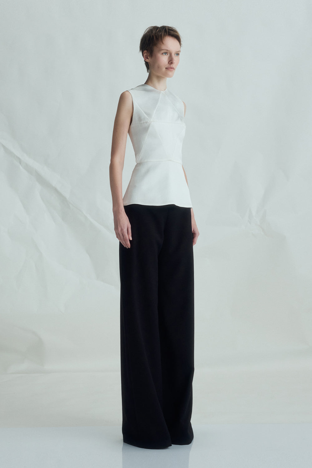 VICKTEERUT Wide-Leg Flat Front Trousers กางเกงขาบาน เอวสูง