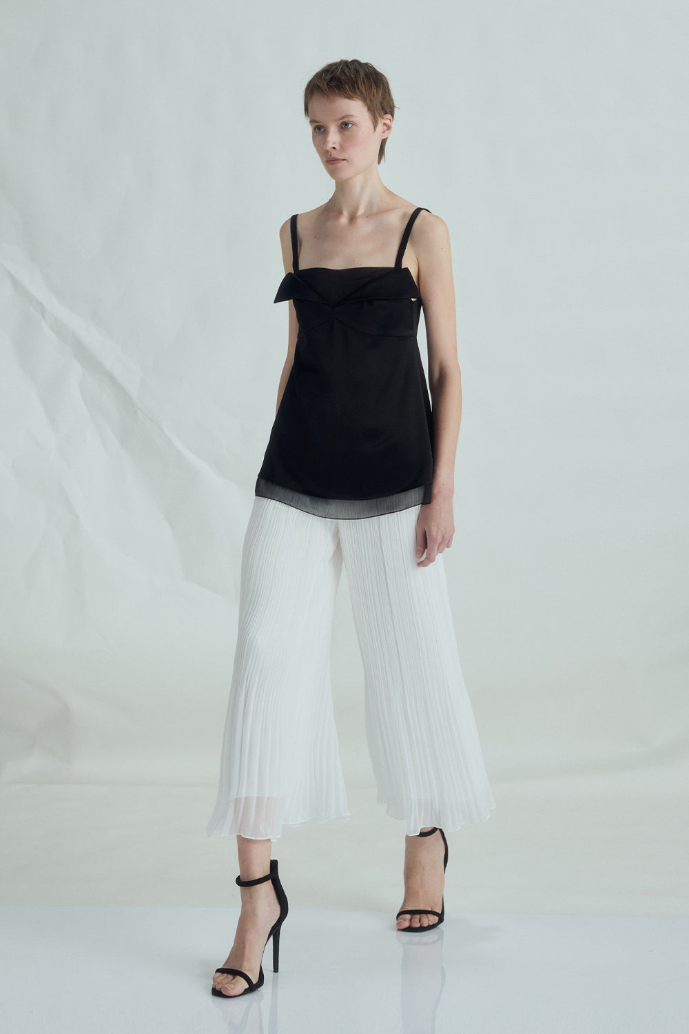 VICKTEERUT Pleated Chiffon Trousers กางเกงขายาว ผ้าชีฟอง อัดพลีท